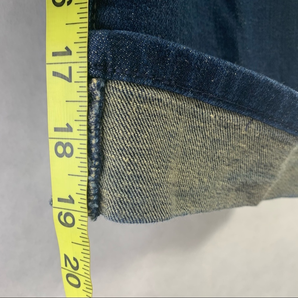 Levi’s 515 Cuffed Capris - Picture 10 of 14